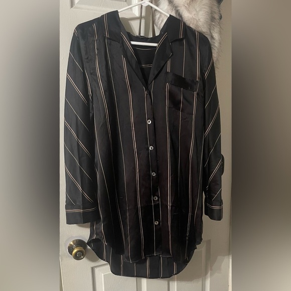 EUC Like new Neiman Marcus Black Pinstripe Silk Sleep Shirt - Picture 6 of 10